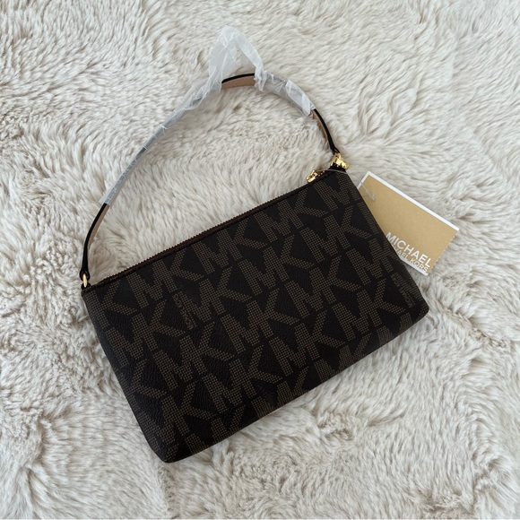 Michael Kors Jet Set Large Wristlet - Picture 3 of 3